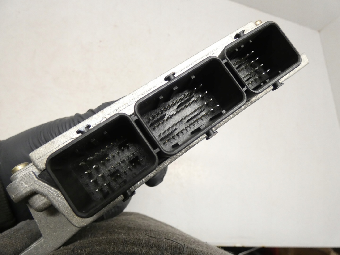 control unit computer of the engine PEUGEOT 407 2.0 B 04-11 9657439780