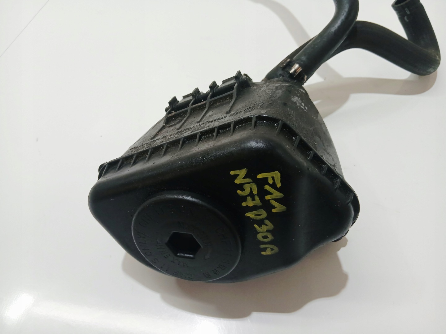 servoölbehälter BMW F11 N57 6782941