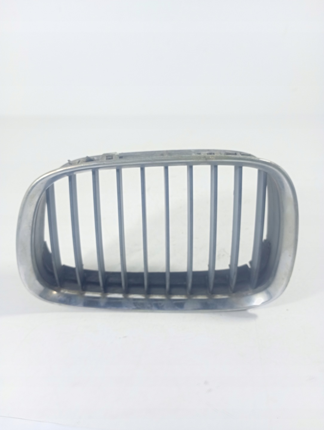 BMW 3 E39 95-00 grill grille radiator OE 8159313