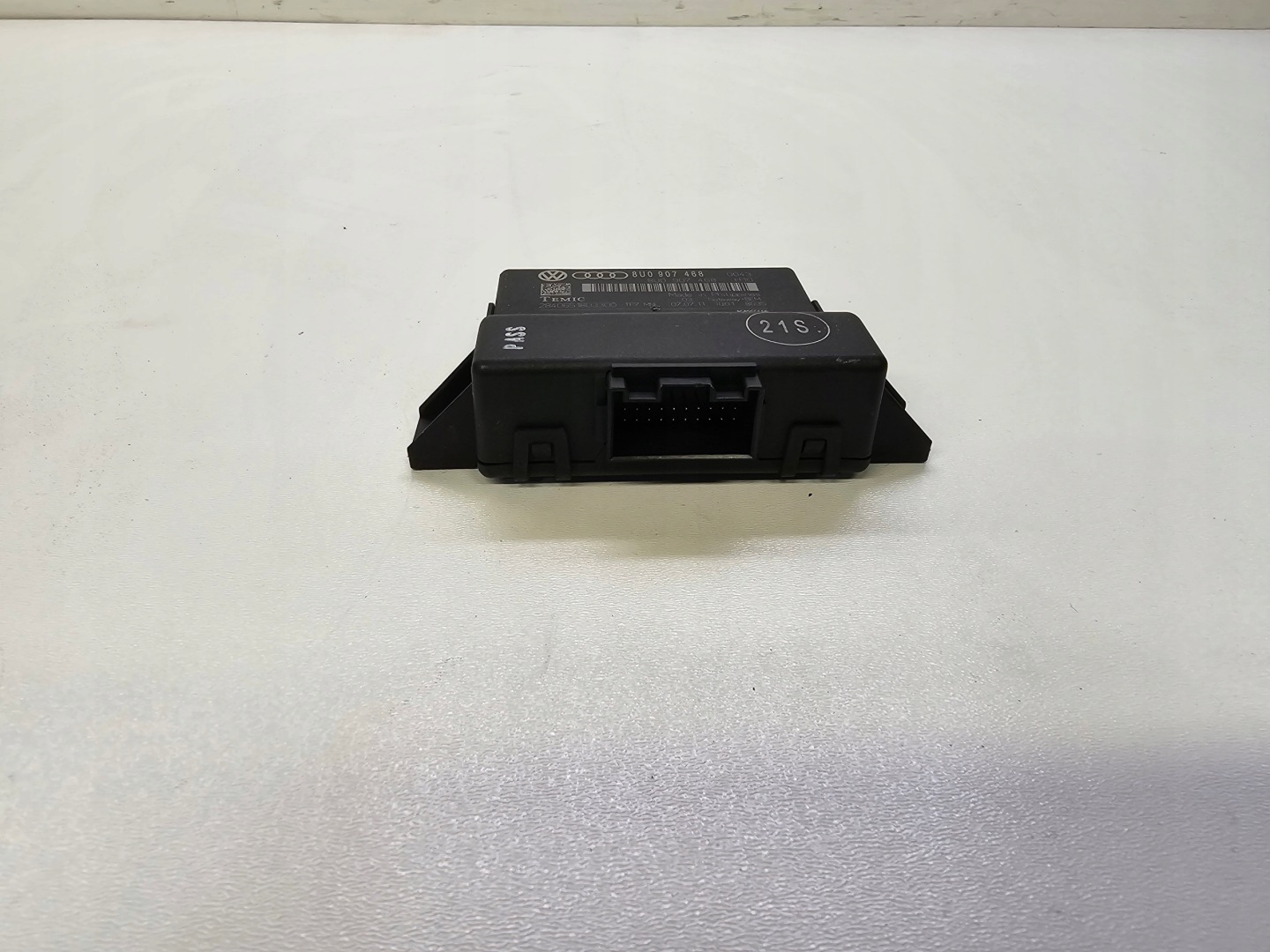 module control unit GATEWAY AUDI A1 Q3 8U 8U0907468