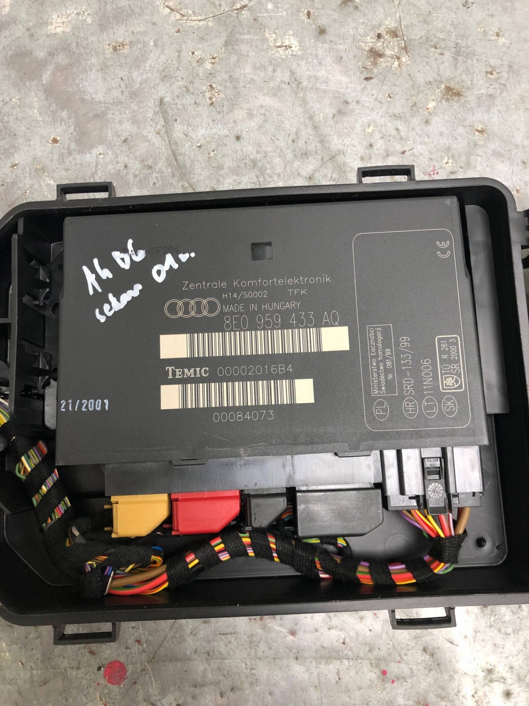 module control unit KOMFORTU AUDI A4 B6 sedan 8E0959433AQ