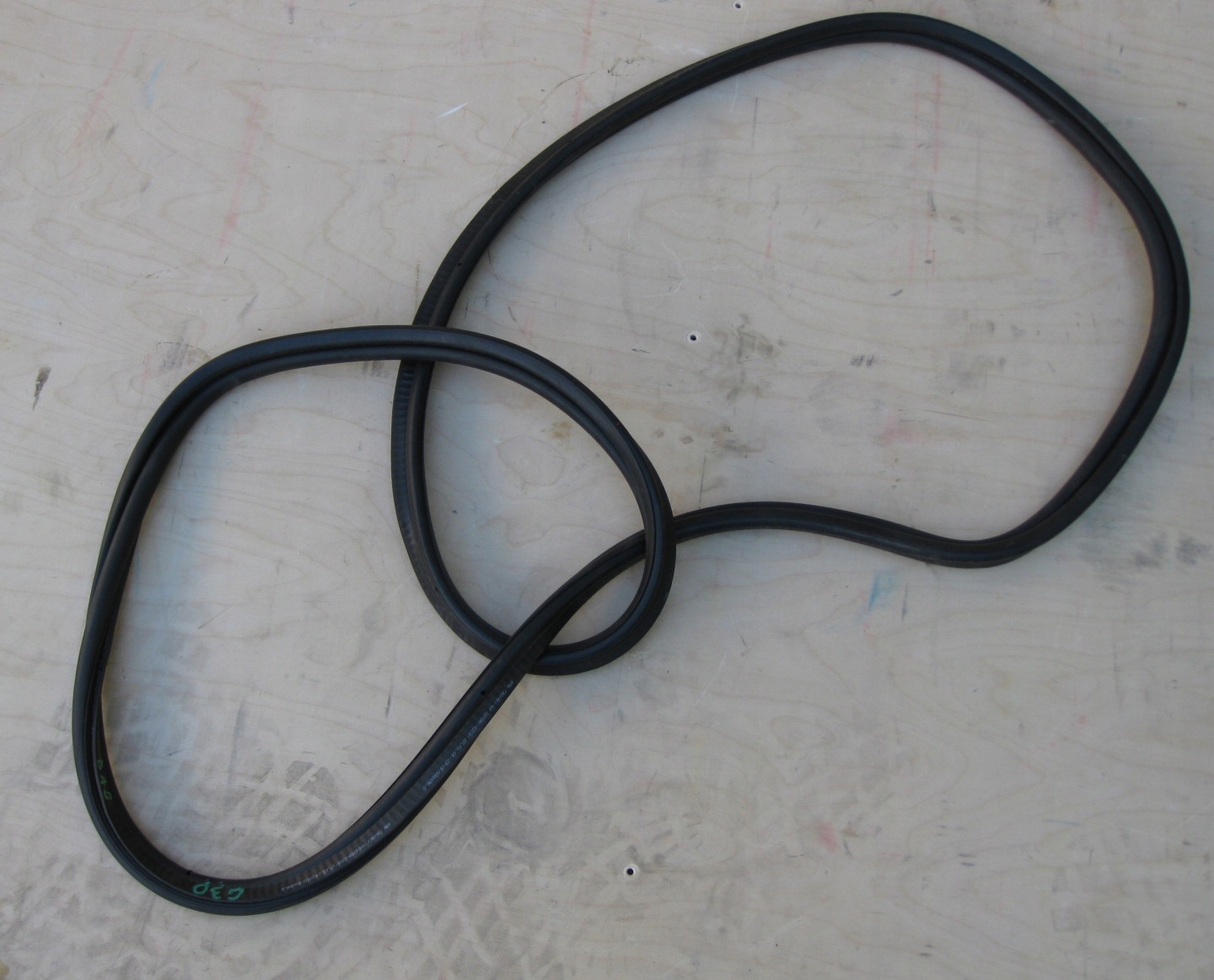 BMW 5 G30 3.0D 19R gasket bonnet boot 7366401