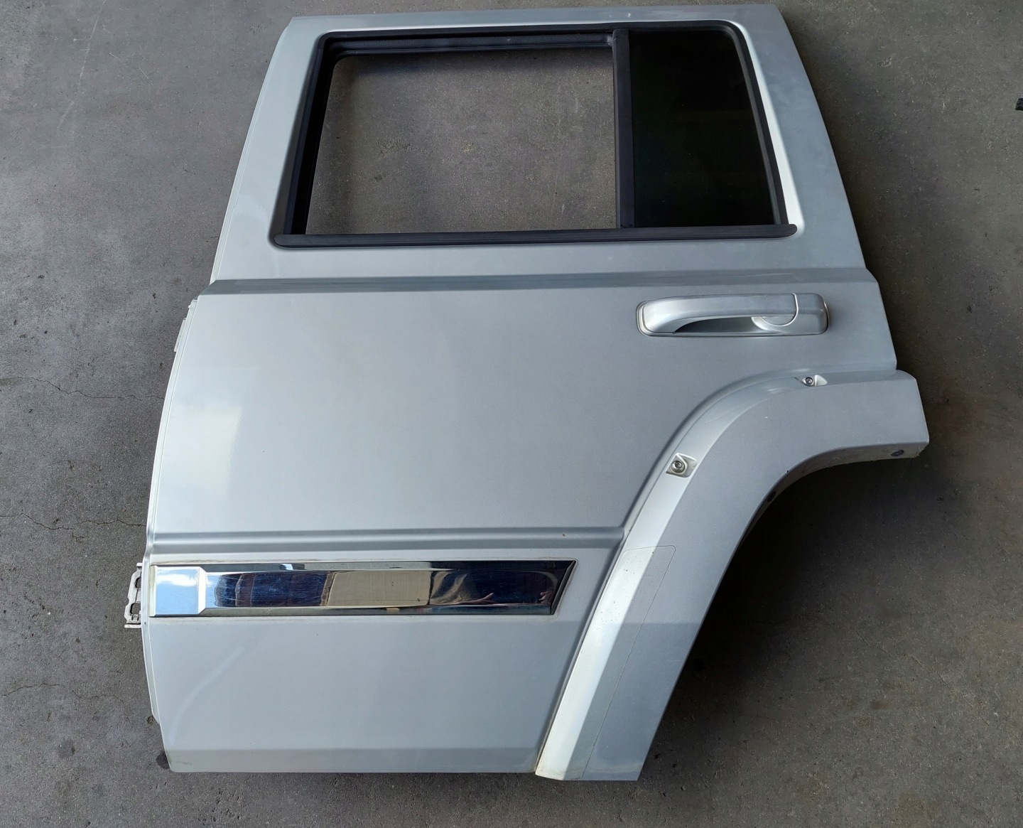 door rear part rear. right left JEEP COMMANDER