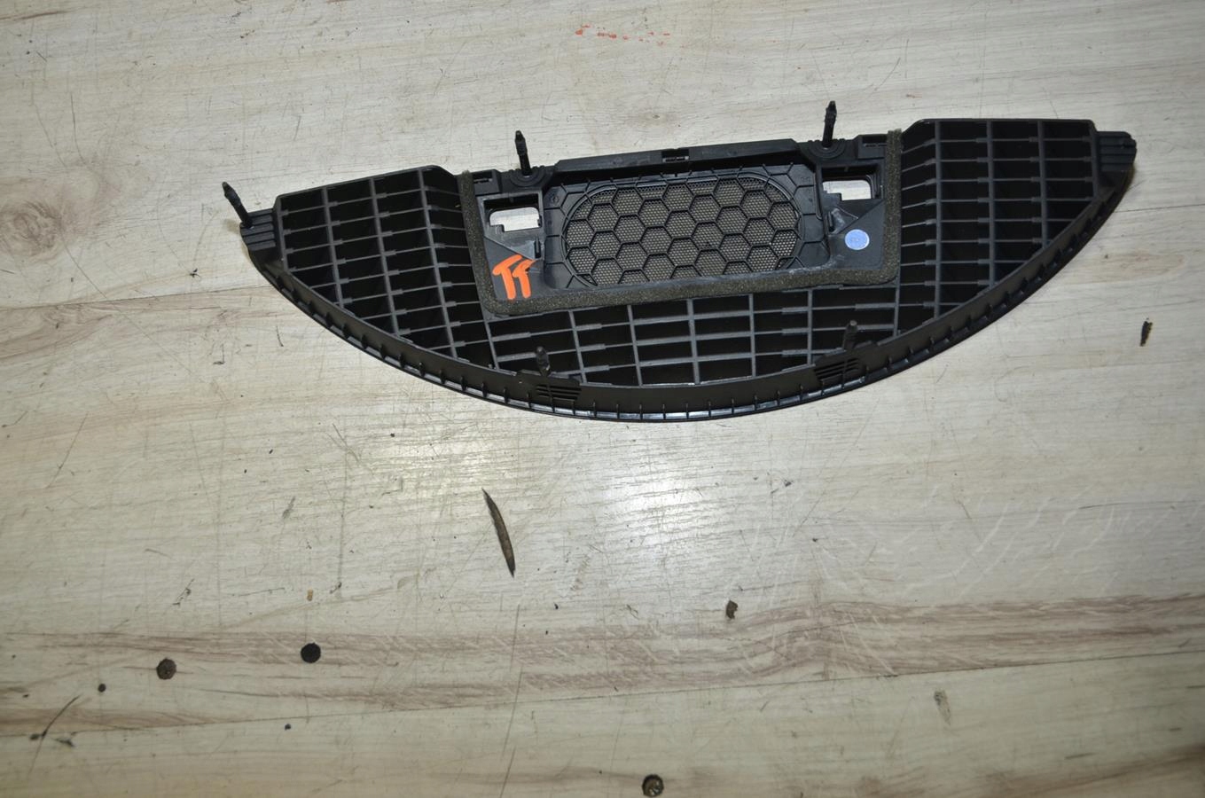 grid air conditioning devices of the dashboard the centre AUDI TT 8J