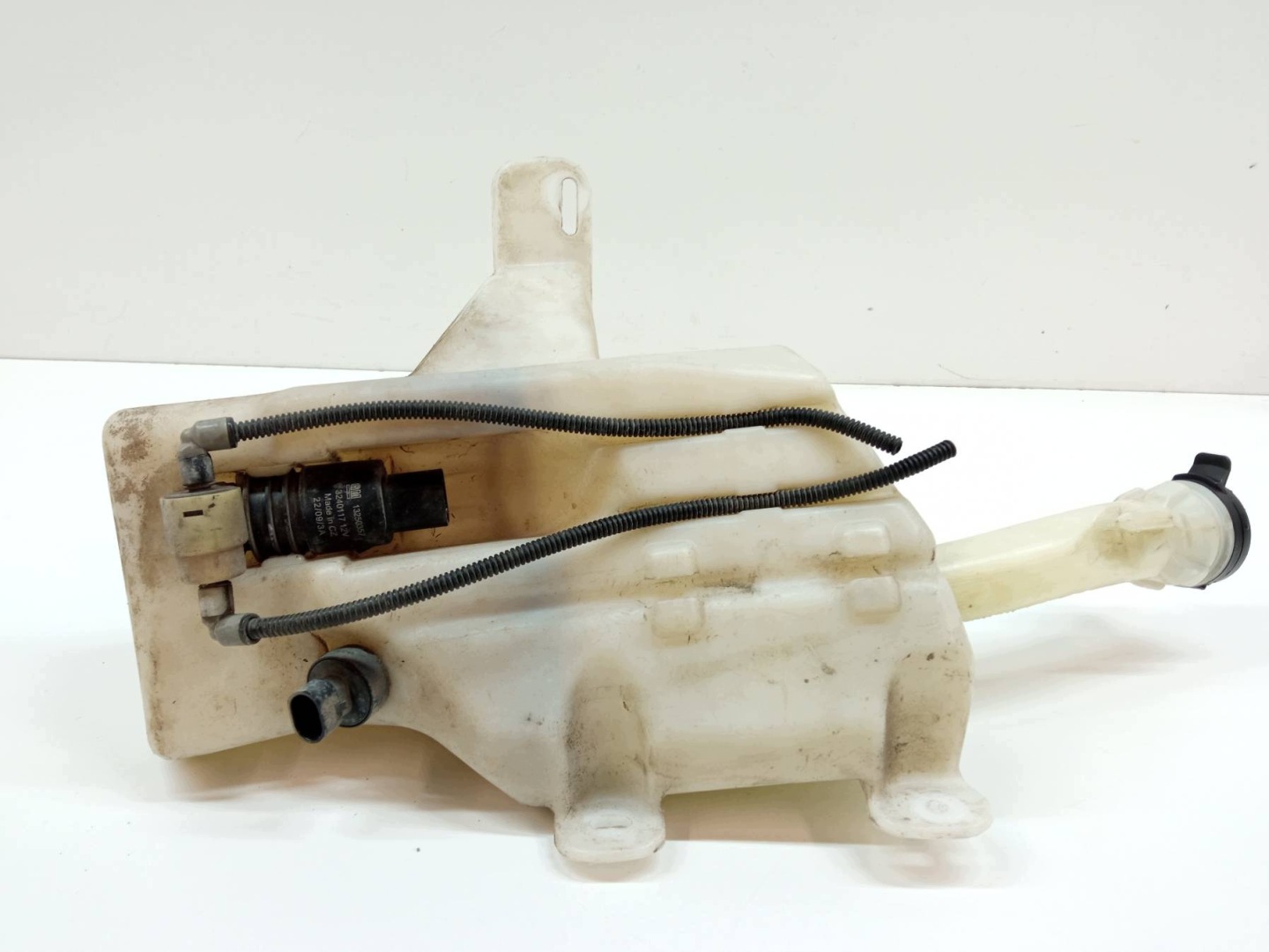 washer fluid tank 13227295 Opel Insignia and (2008-2017 ) A
