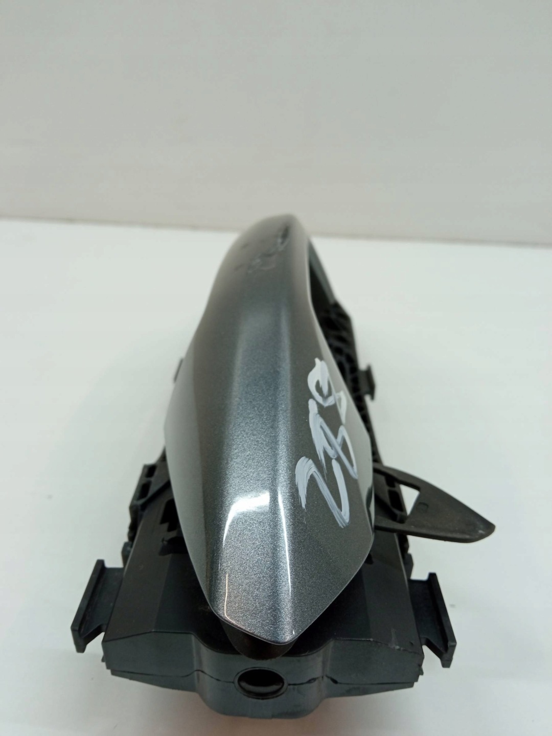 handle exterior left rear part KEYLESS 8V0839885 Skoda Octavia IV (2019- )