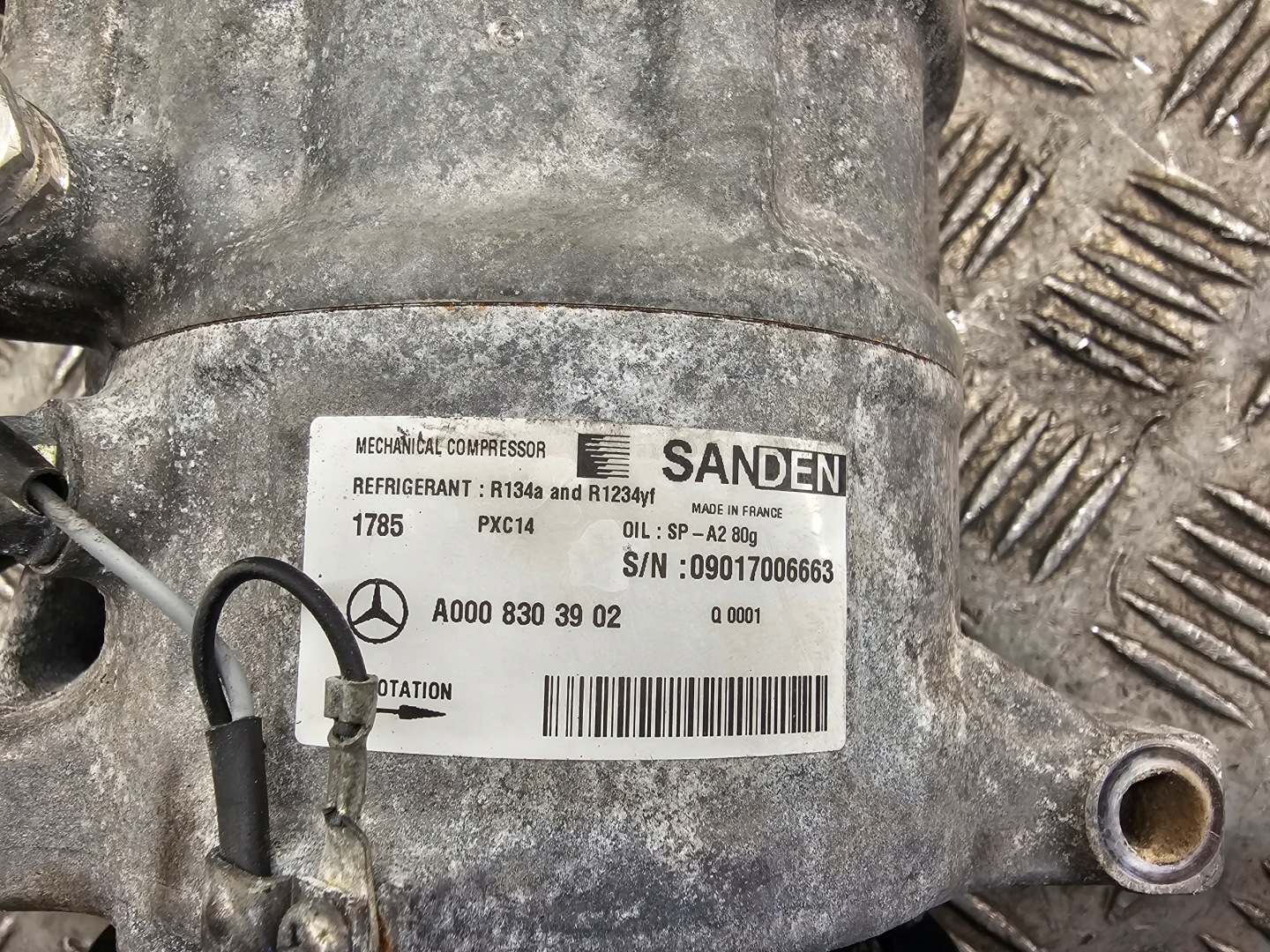 ORG compressor compressor; of the air conditioning MERCEDES - A0008303902