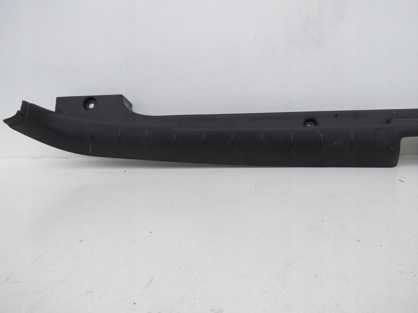 cover of the threshold boot VOLVO XC70 II AWD 2.4D 185KM 2000-2007r