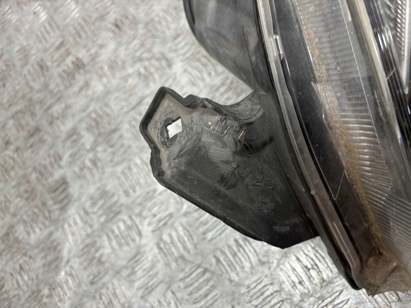 REFLEKTOR light left OPEL ASTRA J IV 09