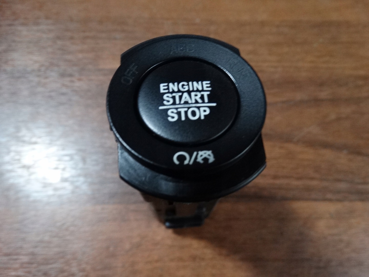 IDEALNY button START STOP MASERATI LEVANTE 1