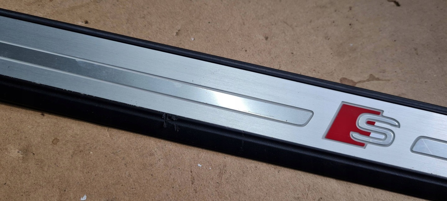 A5 8W S5 LIFT moulding LED cap threshold right front 8W0947418A A4 B9 8W