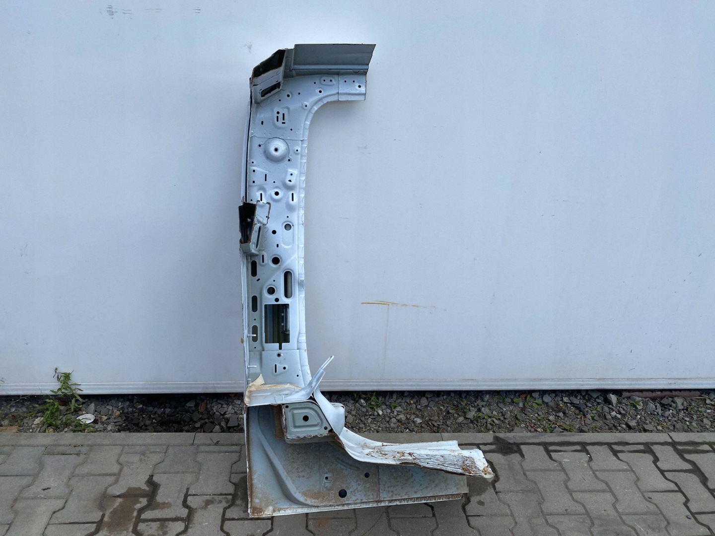 pillar threshold left pillar C GMC Sierra V Chevrolet Silverado 2019+
