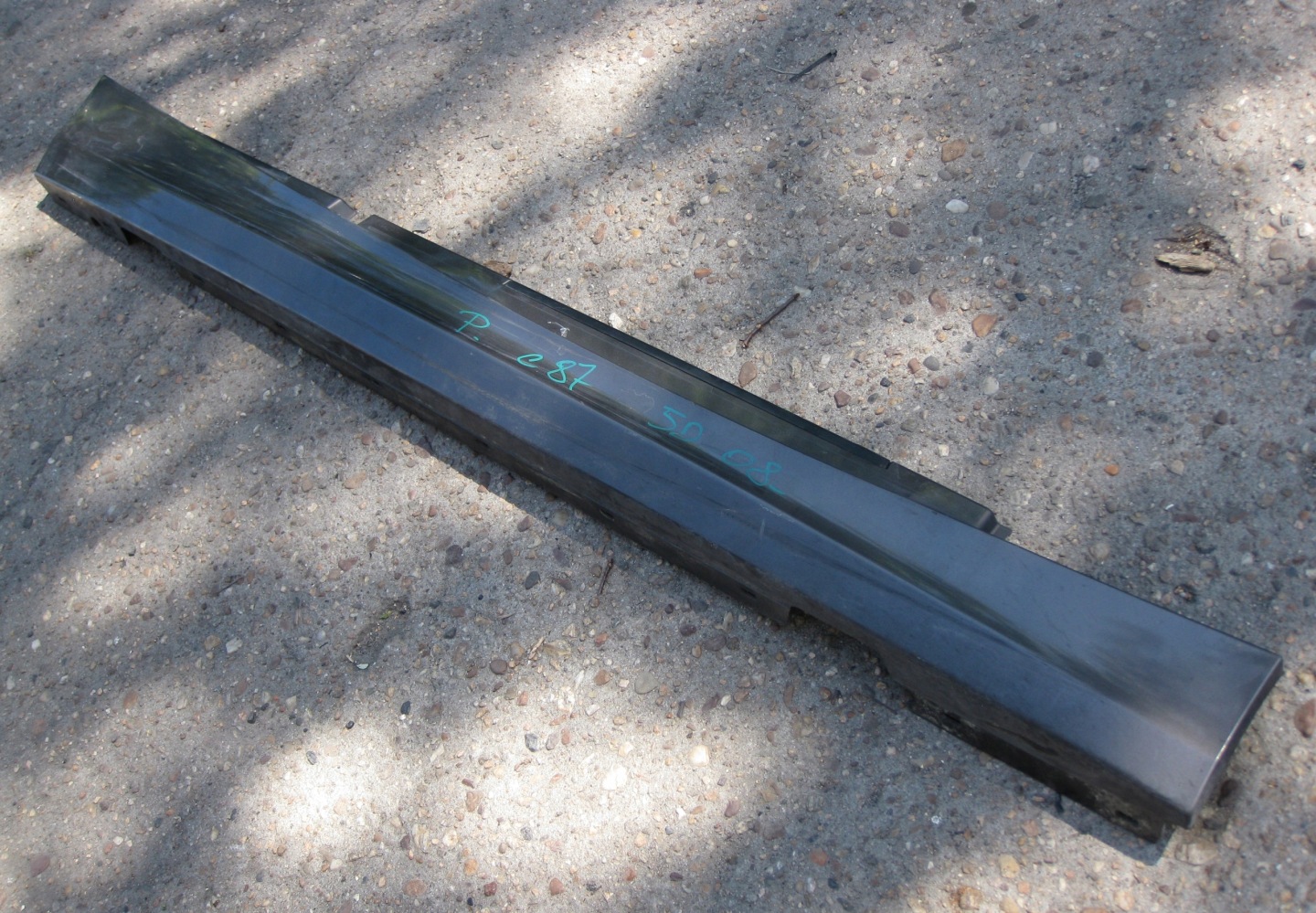 BMW E87 08R moulding threshold right 7184354