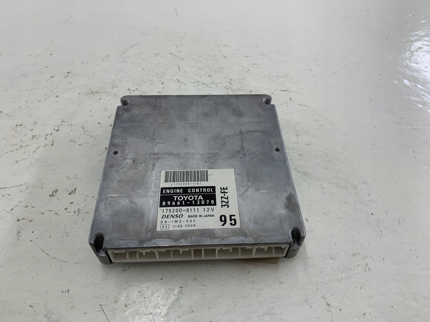 TOYOTA COROLLA VERSO 1.6 control unit of the engine 89661-13070
