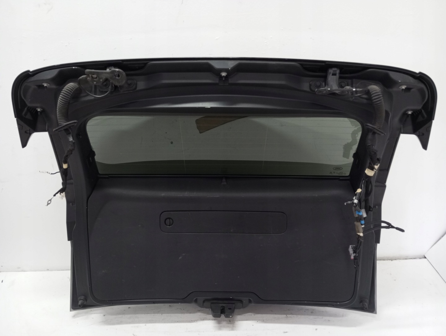 boot doors Range Rover Evoque II 19R below KAMERE