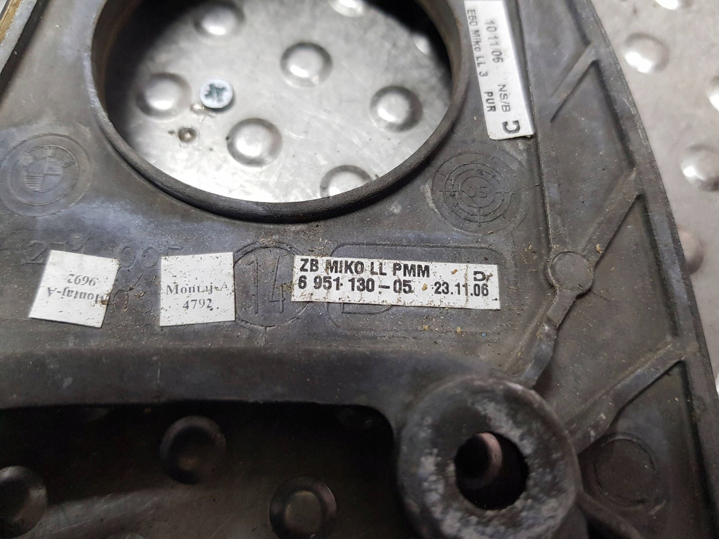 DEKOR RAHMEN Blende Abdeckung Schalt getriebe 6951130 BMW E60 E61
