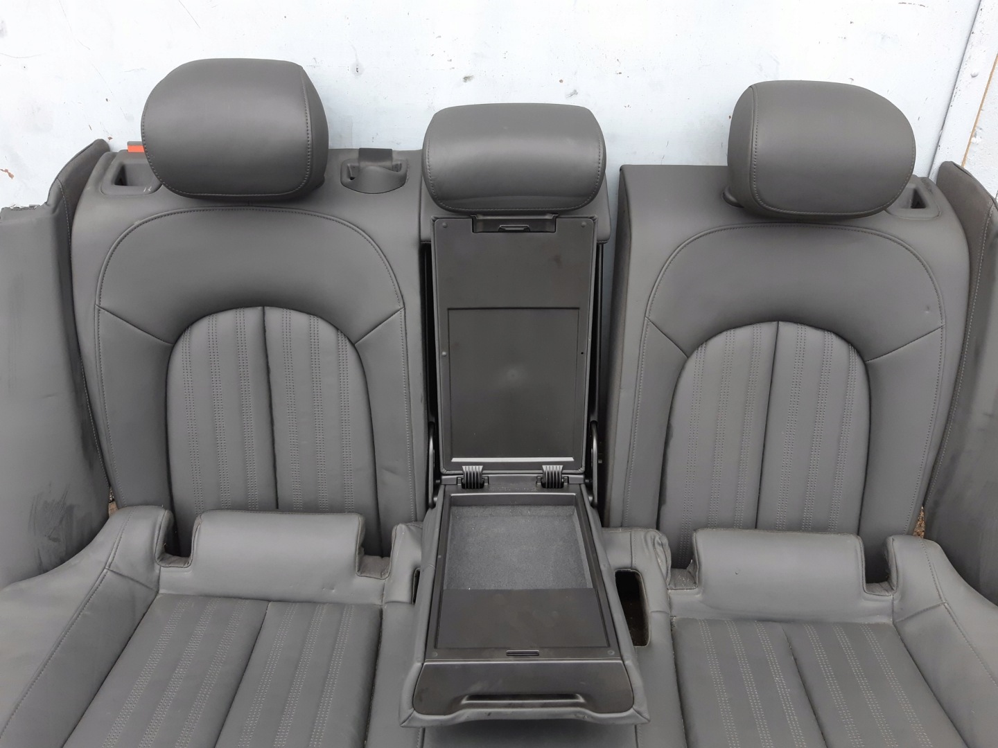 AUDI A7 4G S-LINE leather seat rear part