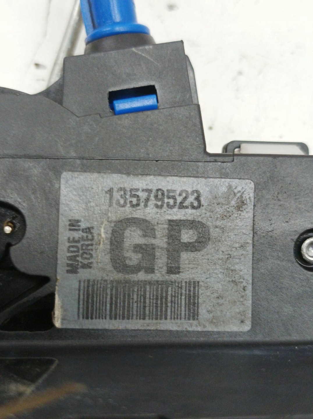 lock door right front 13579523 Opel Astra IV (2009- ) J