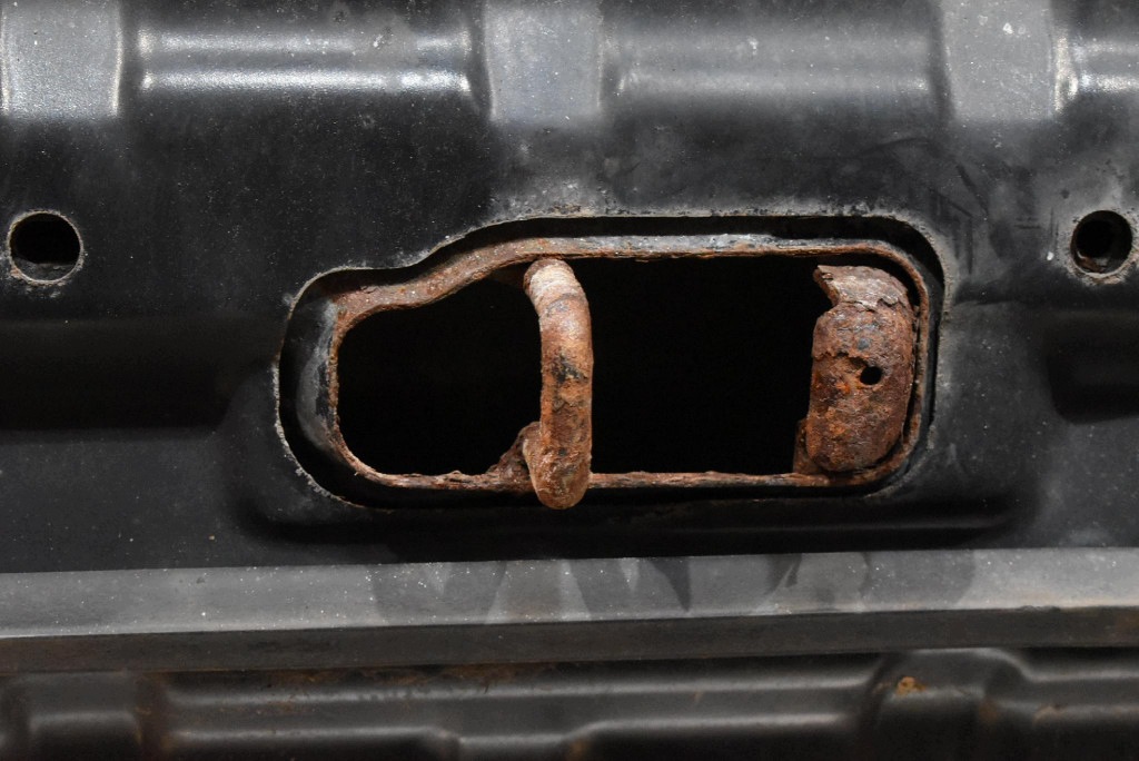 Cofano nero NISSAN JUKE 1 e LIFT 14-19