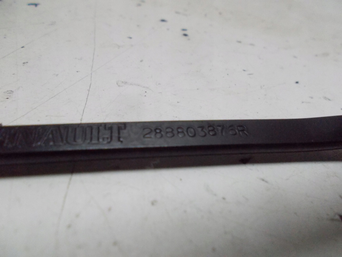 DACIA LOGAN 13R 1.4 TCE wiper arm left front 288803876R