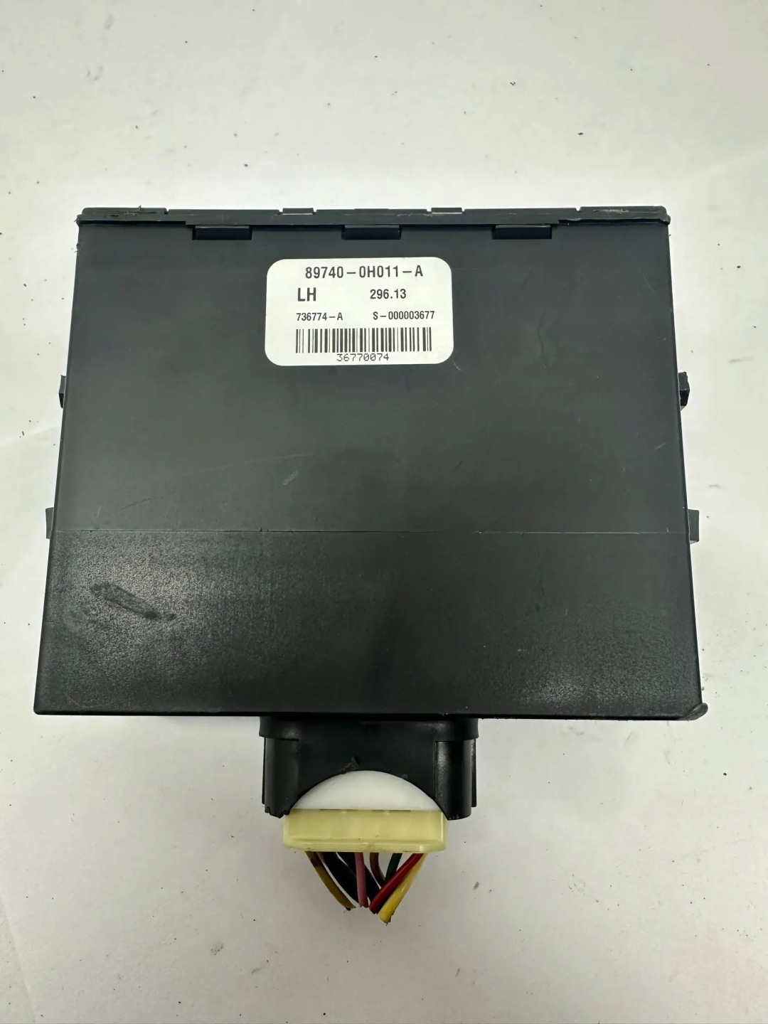 Unité commande confort AYGO et C1 107 08r 89740-0H011