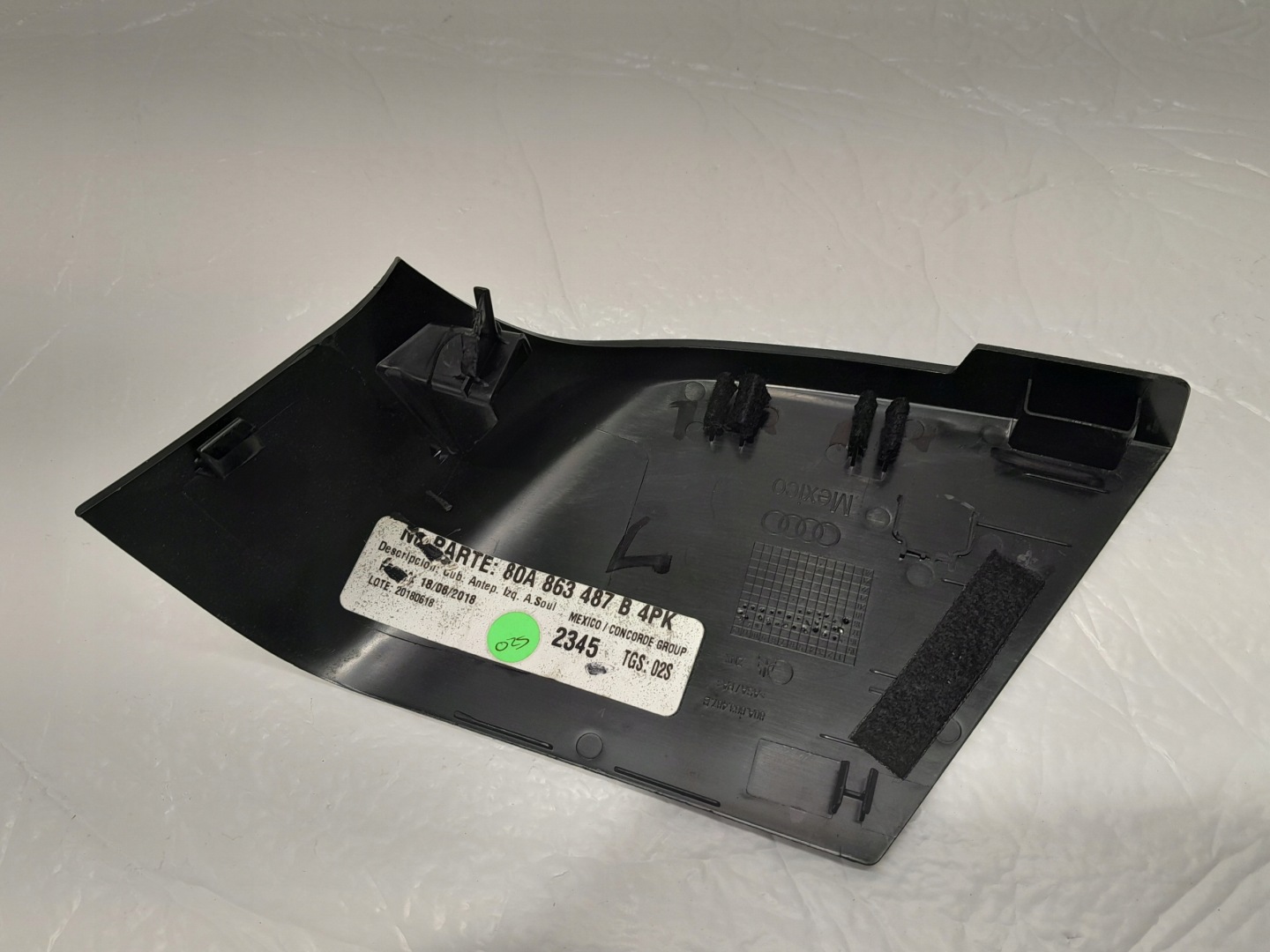 AUDI Q5 80A cover boot left rear part 80A863487B