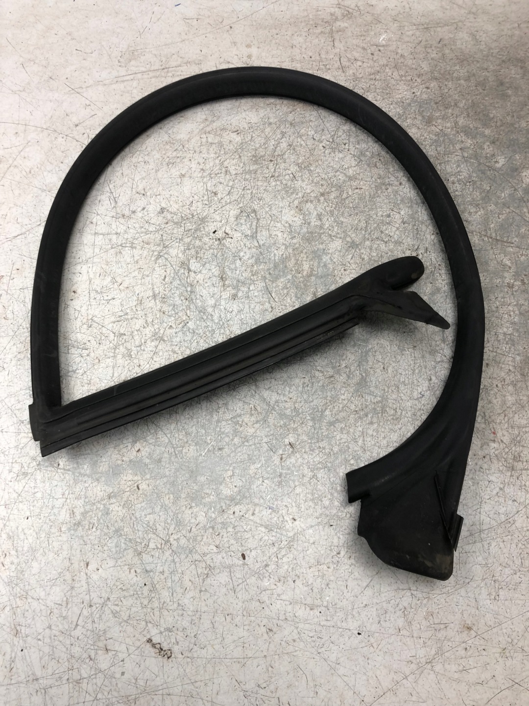 gasket door right front A5 COUPE 8T0845354