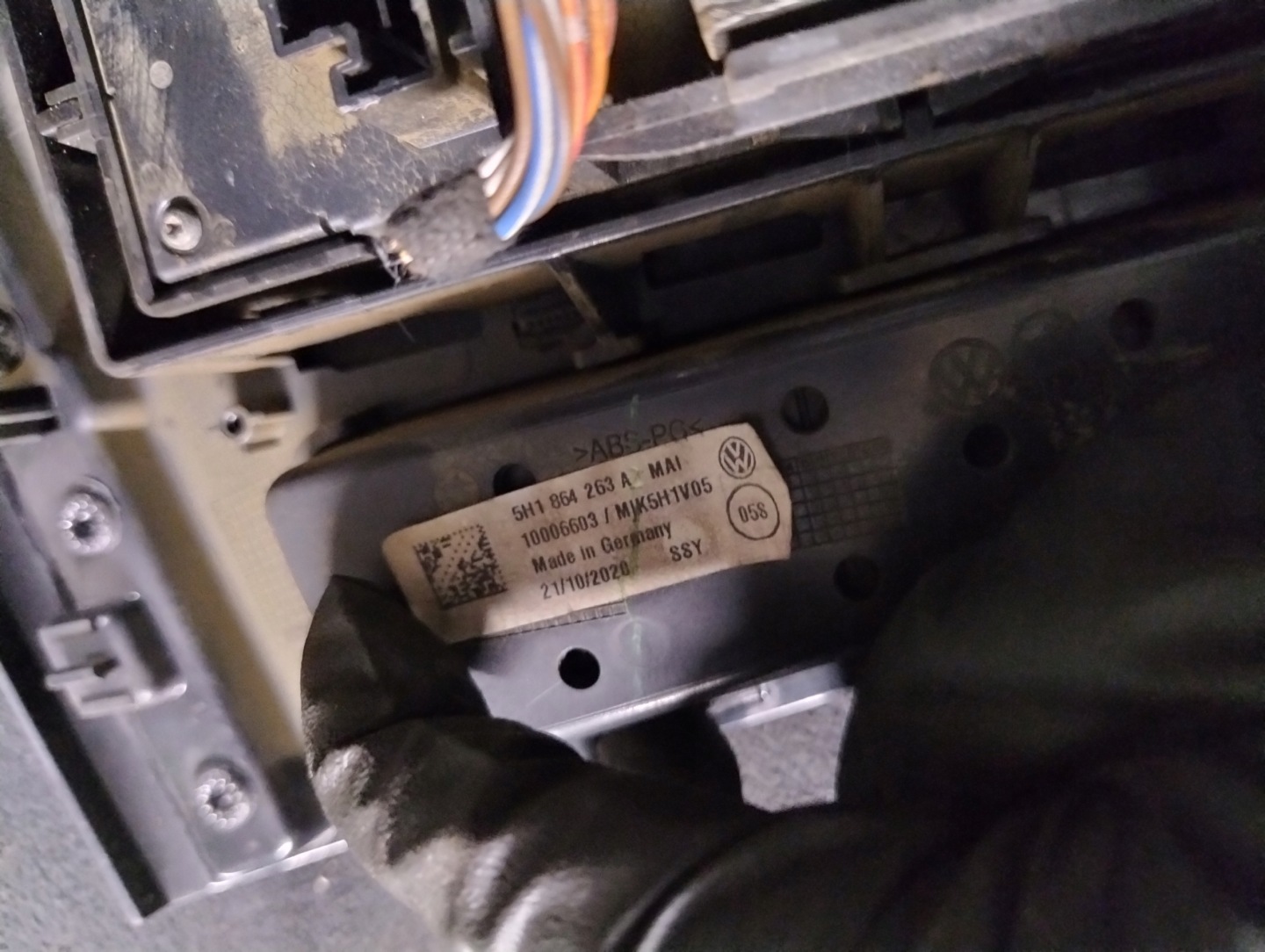 trim changes of the gear DSG GOLF VIII 5H1864263A