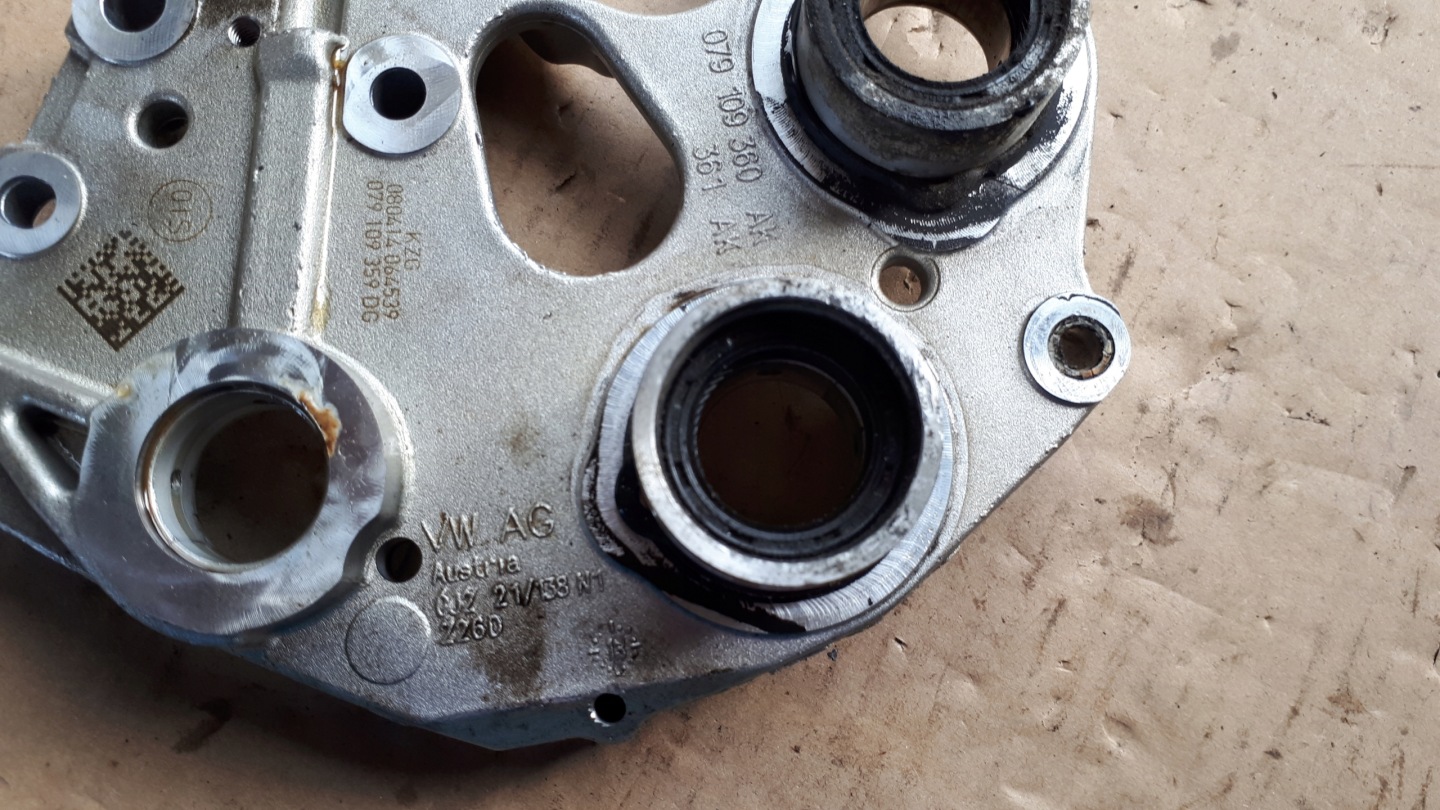 S6 C7 4G A6 COUVERCLE CARTER DISTRIBUTION 4.0 TFSI S7 4G S8