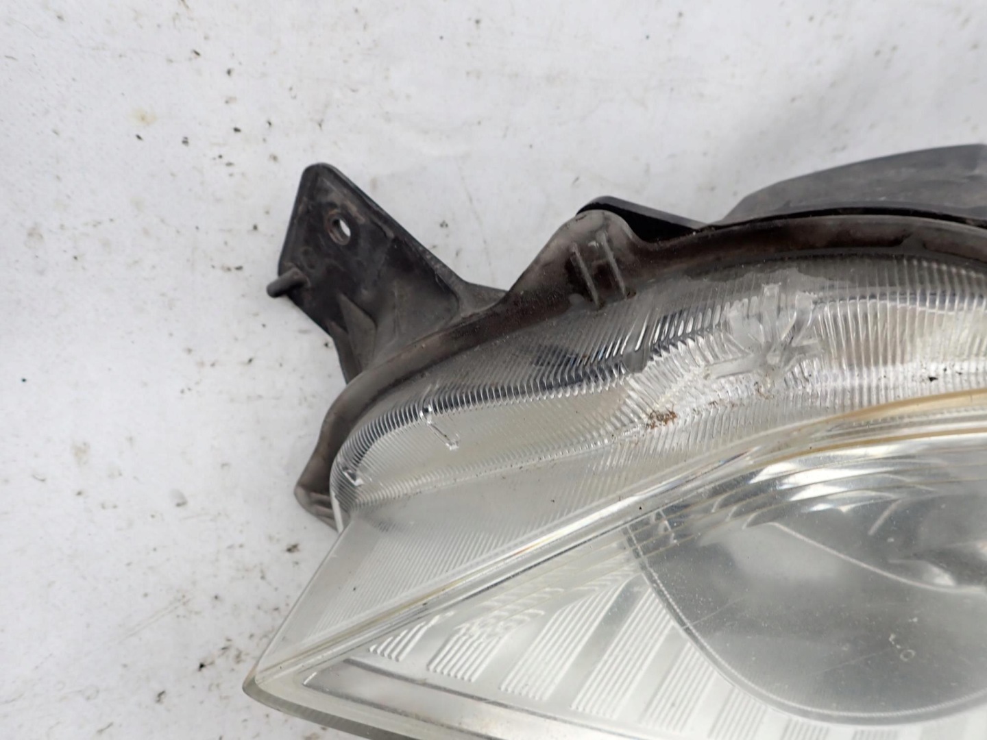 SUBARU LEGACY V 5 09-14 light front left XENON