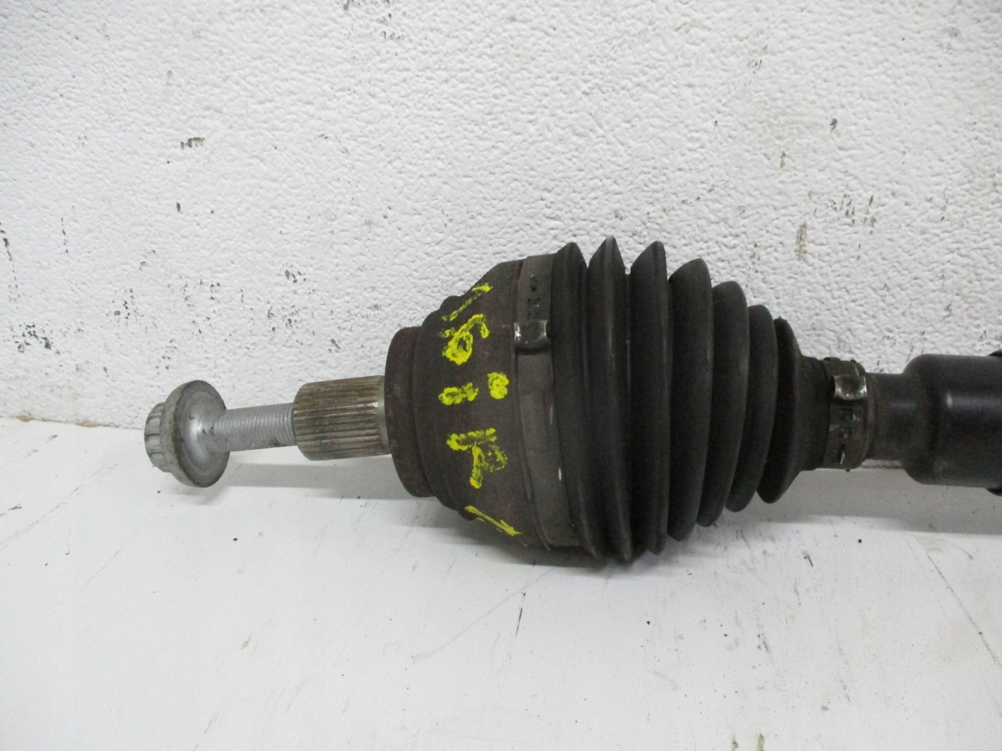 semi-axis front front right VOLKSWAGEN T-ROC 3Q0407272BP