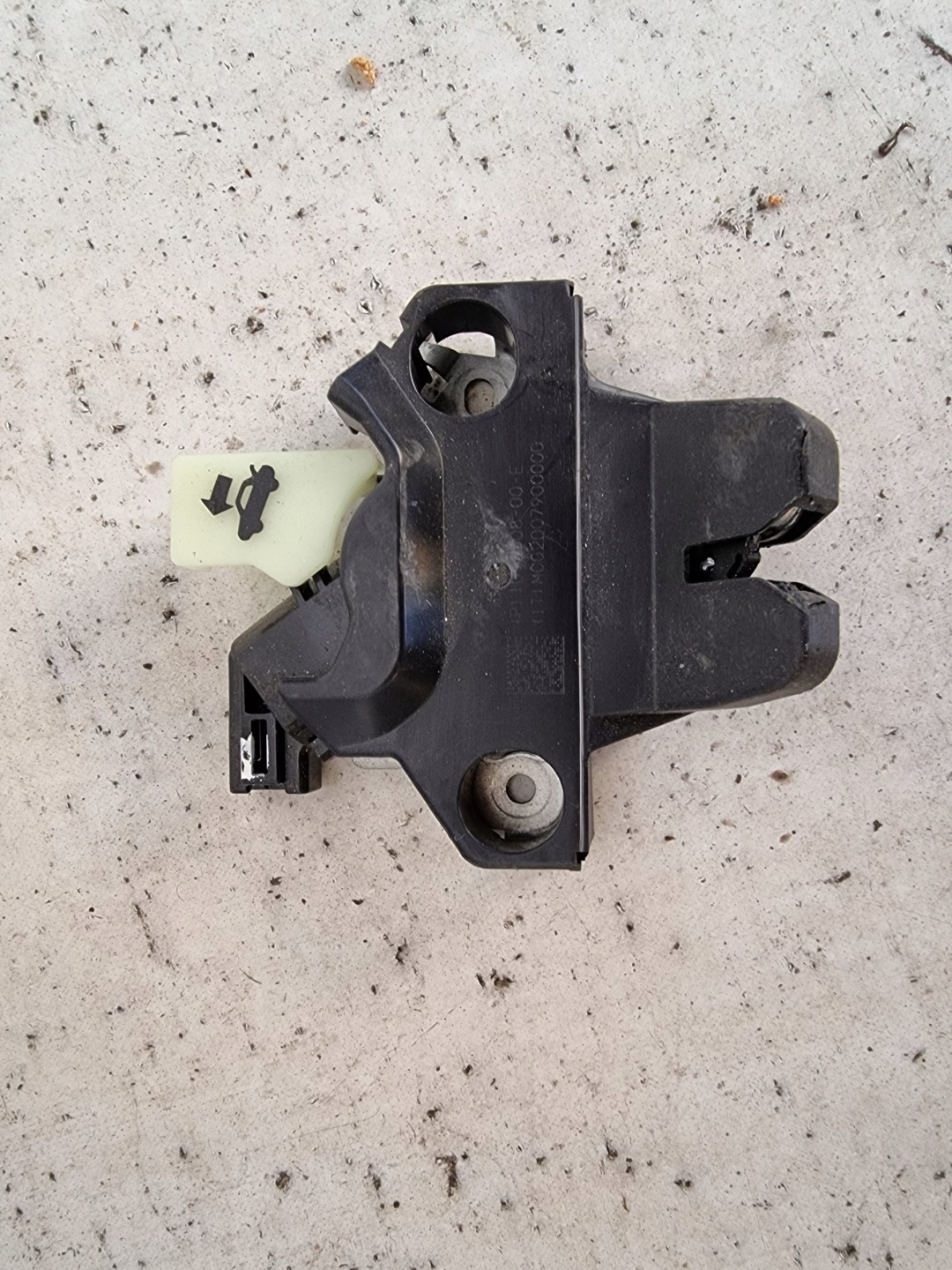 TESLA MODEL 3 17-> lock bonnet boot 1092308-00-E