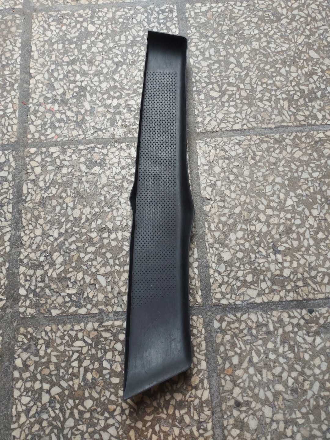 mats spoiler door right P SKODA SUPERB II