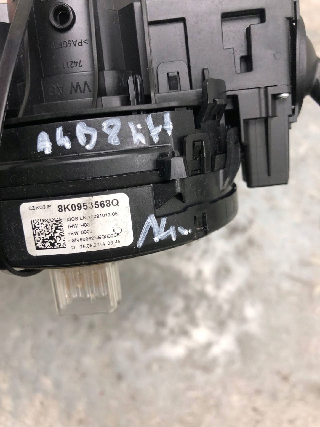 Commodo essuie glace AUDI A4 B8 LIFT Berline 4G8953502AA 8K0953568Q