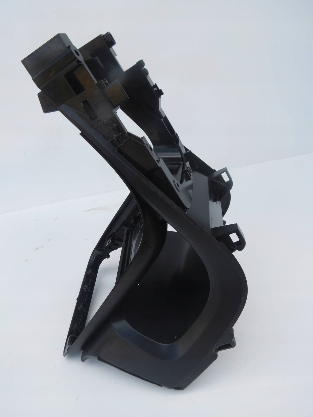 frame consoles PANELU VOLVO V60 08648778