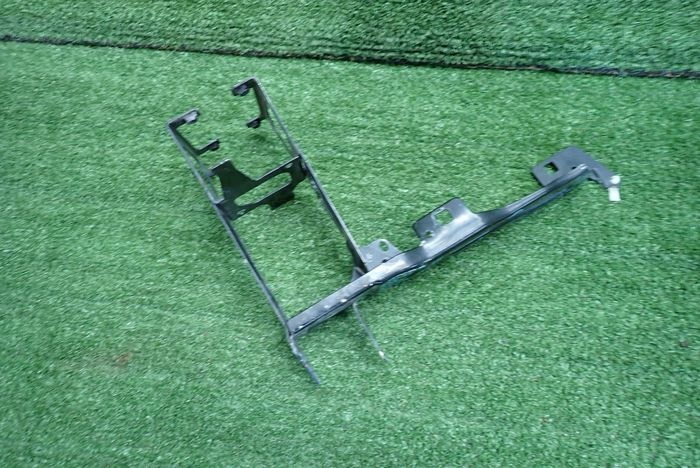 BMW F30 F31 3 headlight trim supports left front 170238-11