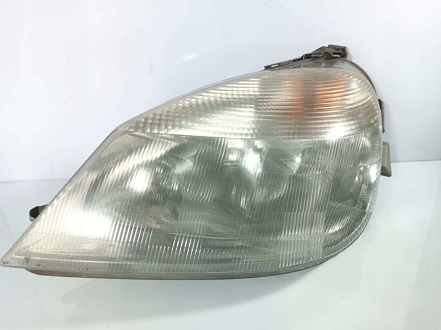 Mercedes Vaneo W414 01-05 REFLEKTOR light left front front OE 0301189201