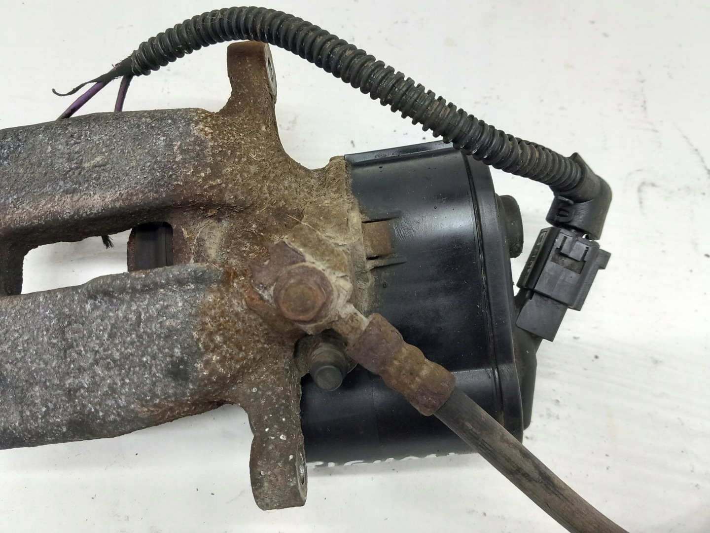 caliper brake electrical left rear part VW TIGUAN and 5N 07-15
