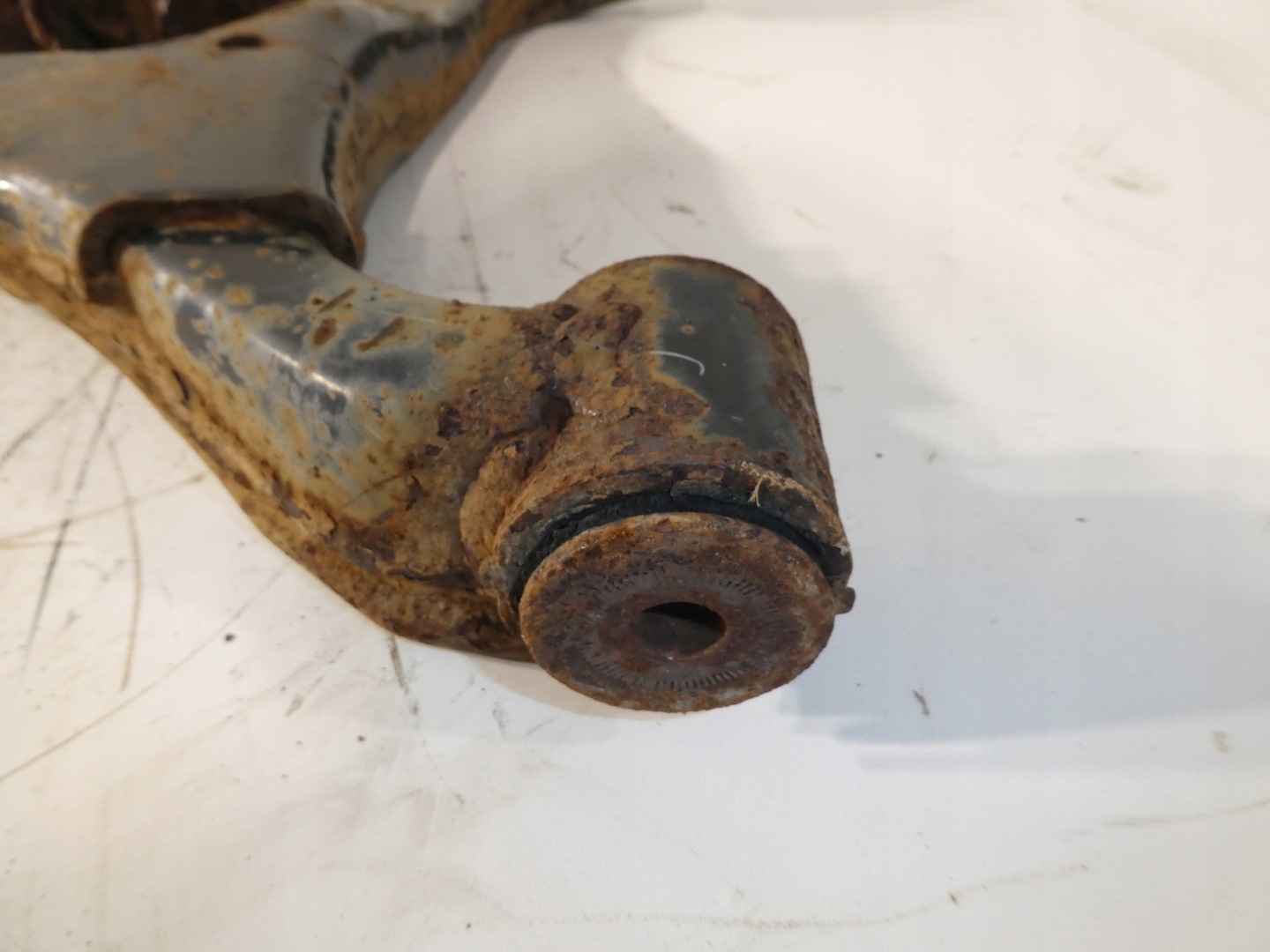 FORD RANGER arm front AB31-3079-AG
