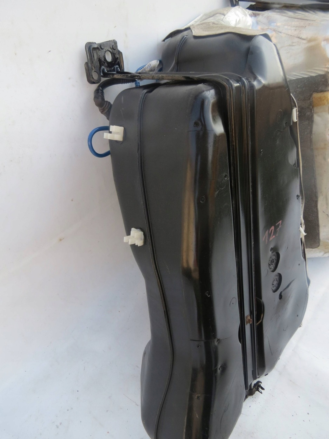 tank VOLVO XC90 und 4.4. V8 30645617