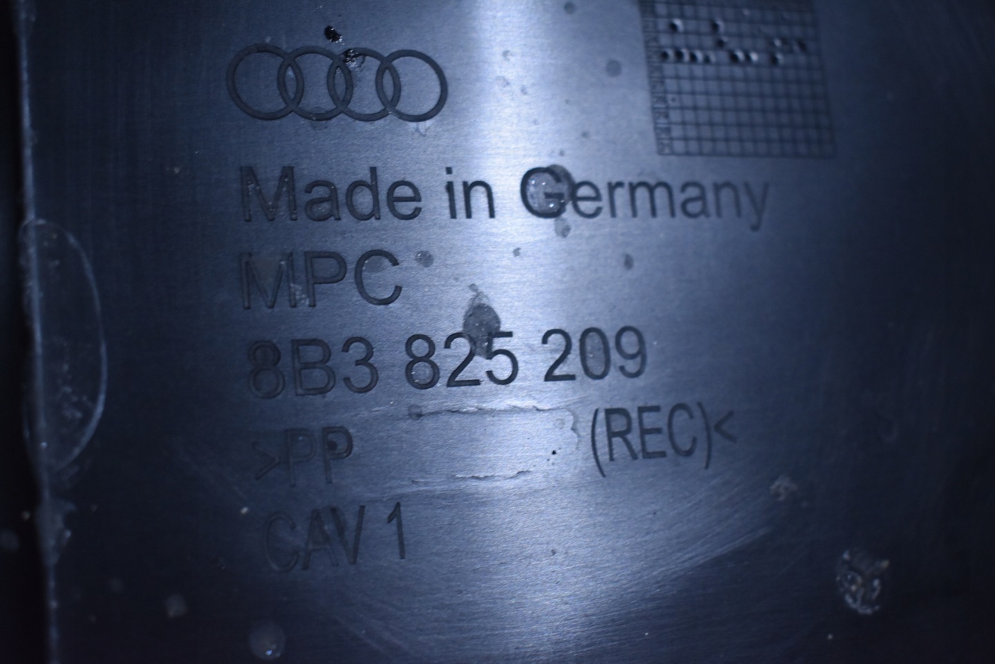 IDEALNA cover chassis AUDI A5 B10 1