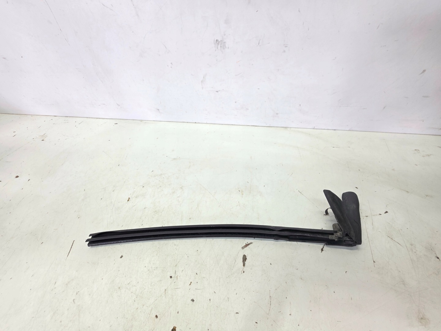 gasket bodywork windows left AUDI A5 8F CABRIO 8F0839479