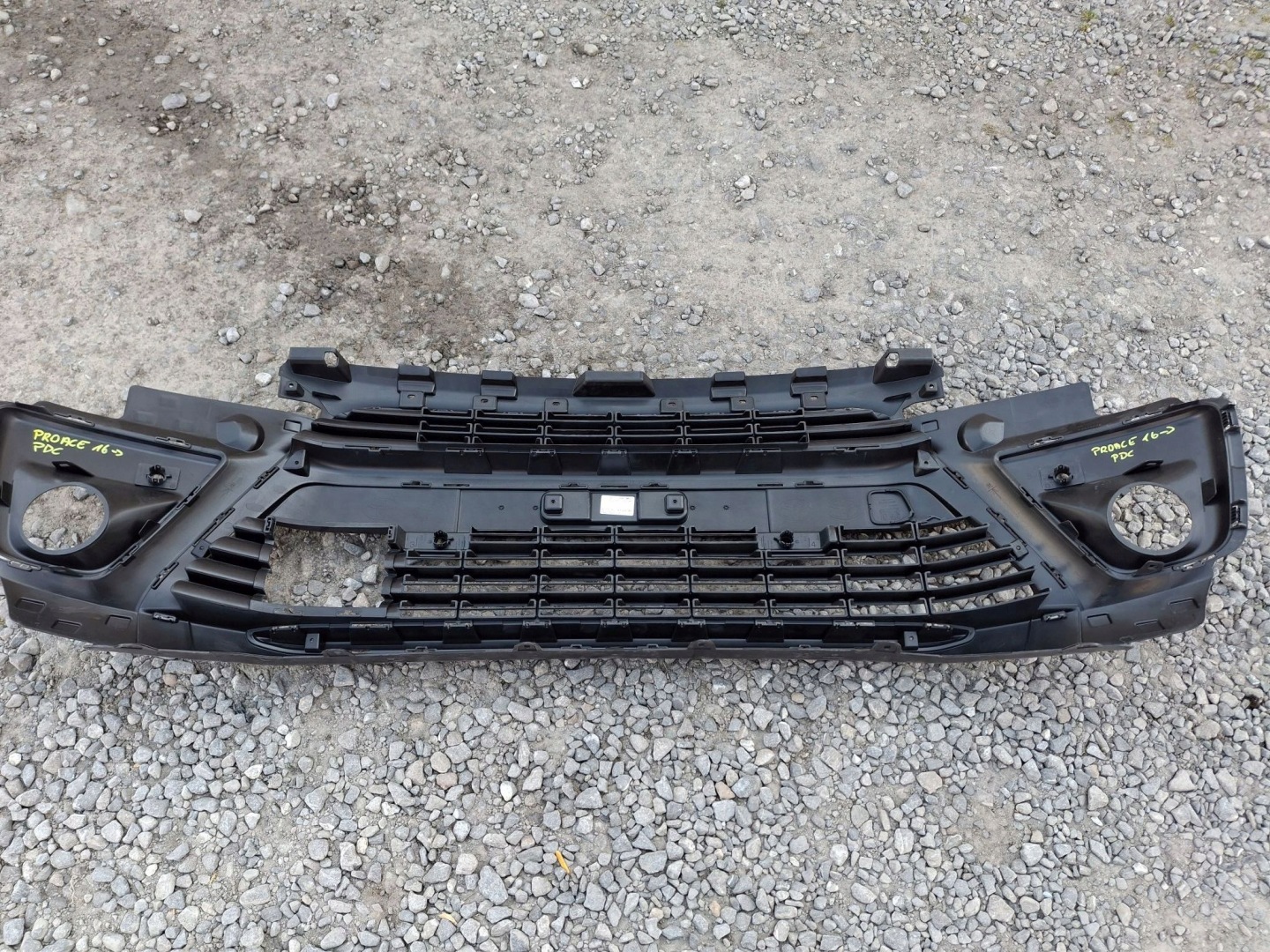 front bumper TOYOTA PROACE II 2016R->