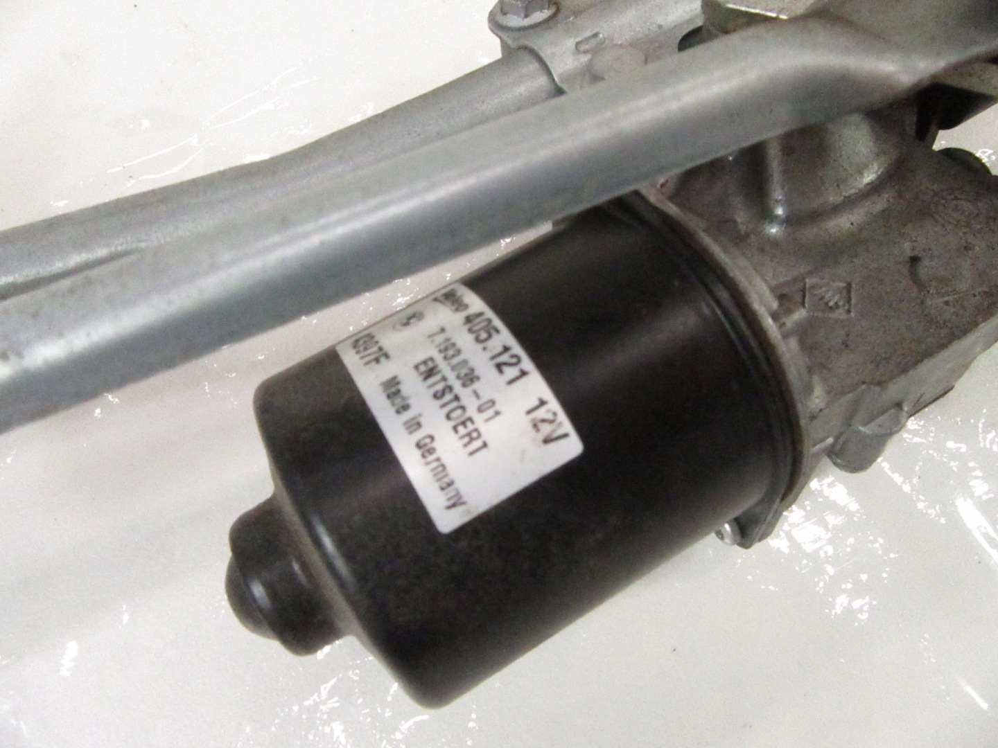 Wischergestänge Motor BMW 1 e81 e82 e87 e88 EUROPA