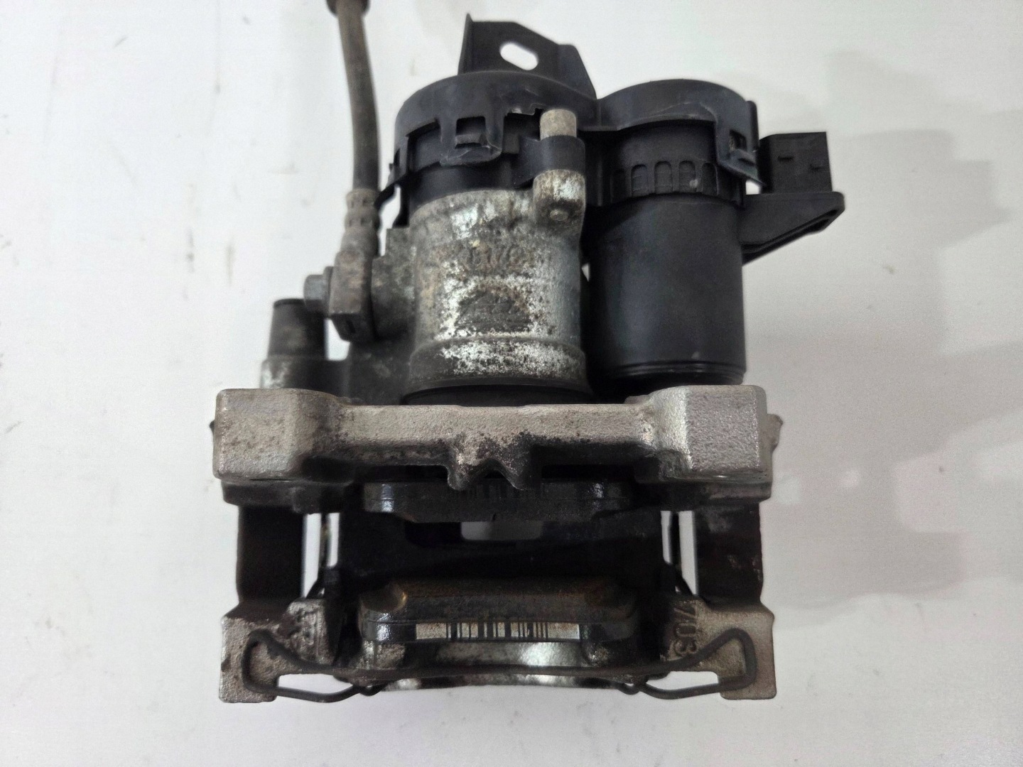 Volvo XC60 II caliper brake rear right 32217364 (T446)
