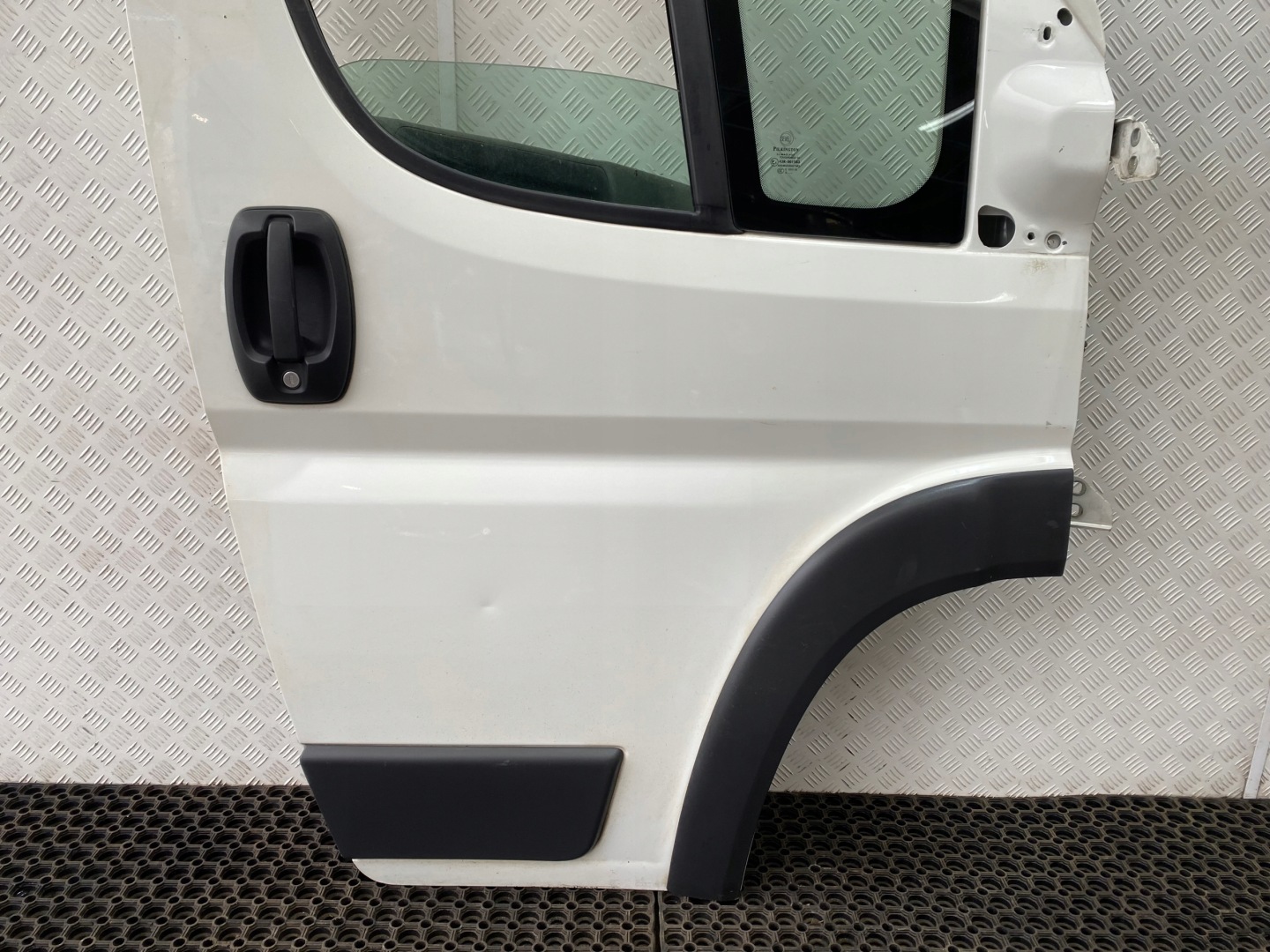 DUCAOT JUMPER BOXER III 06-14 MAXI door front right complete BIALE