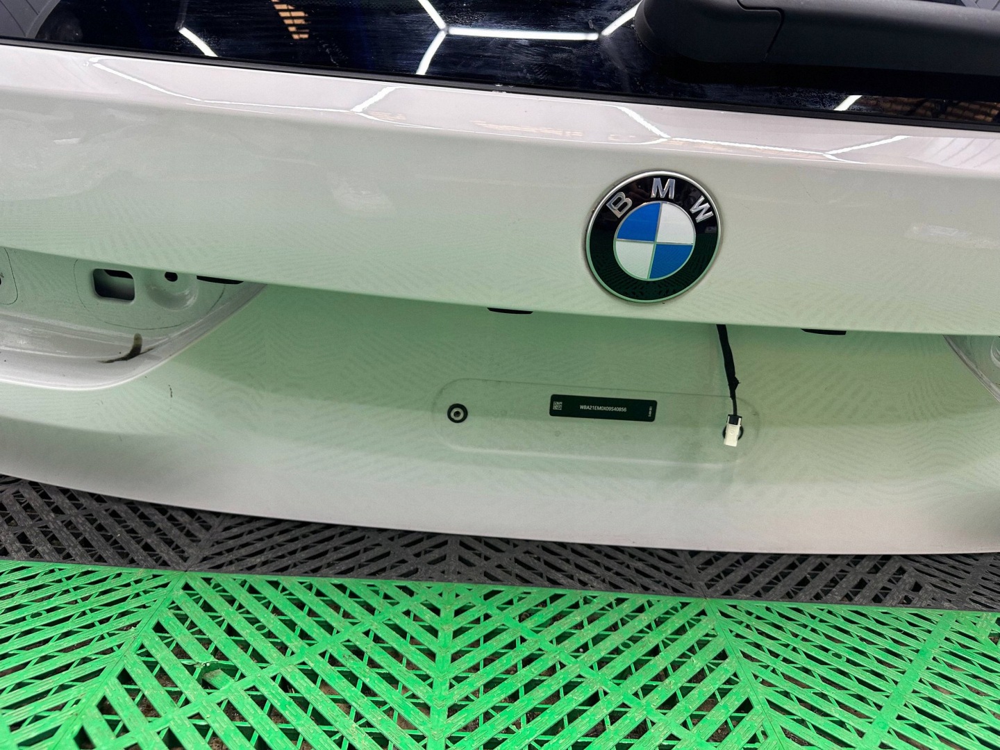 boot doors BMW G07 X7 LCI colour A300