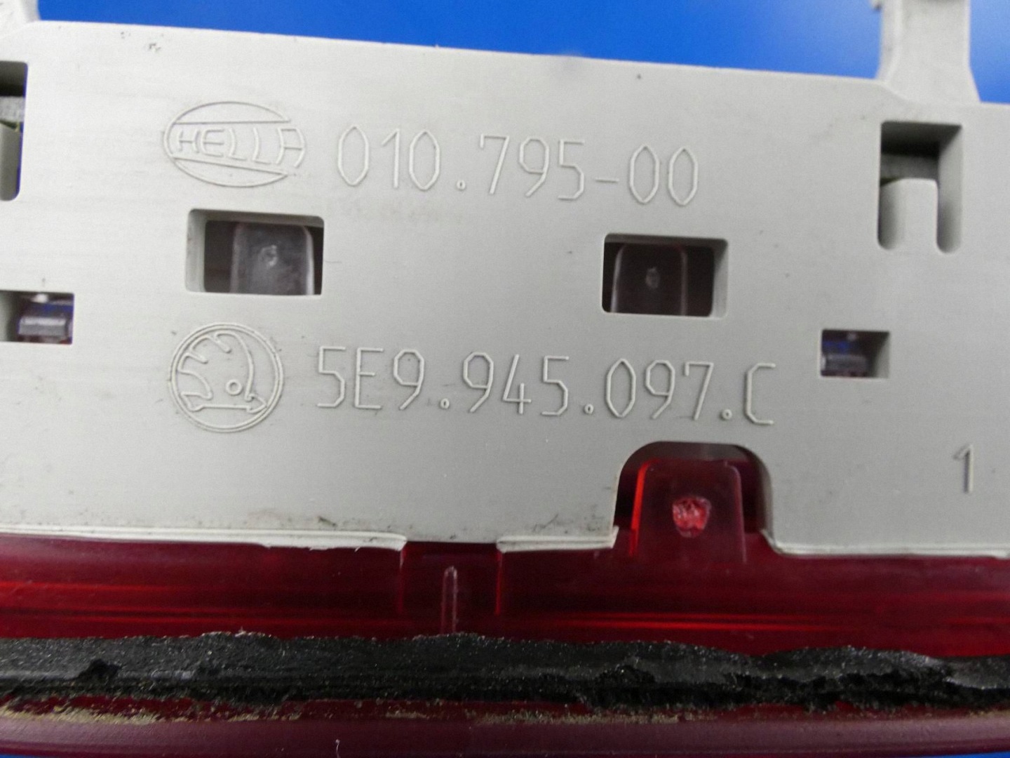 SKODA SUPERB III 3V KOMBI TRZECIE light STOP
