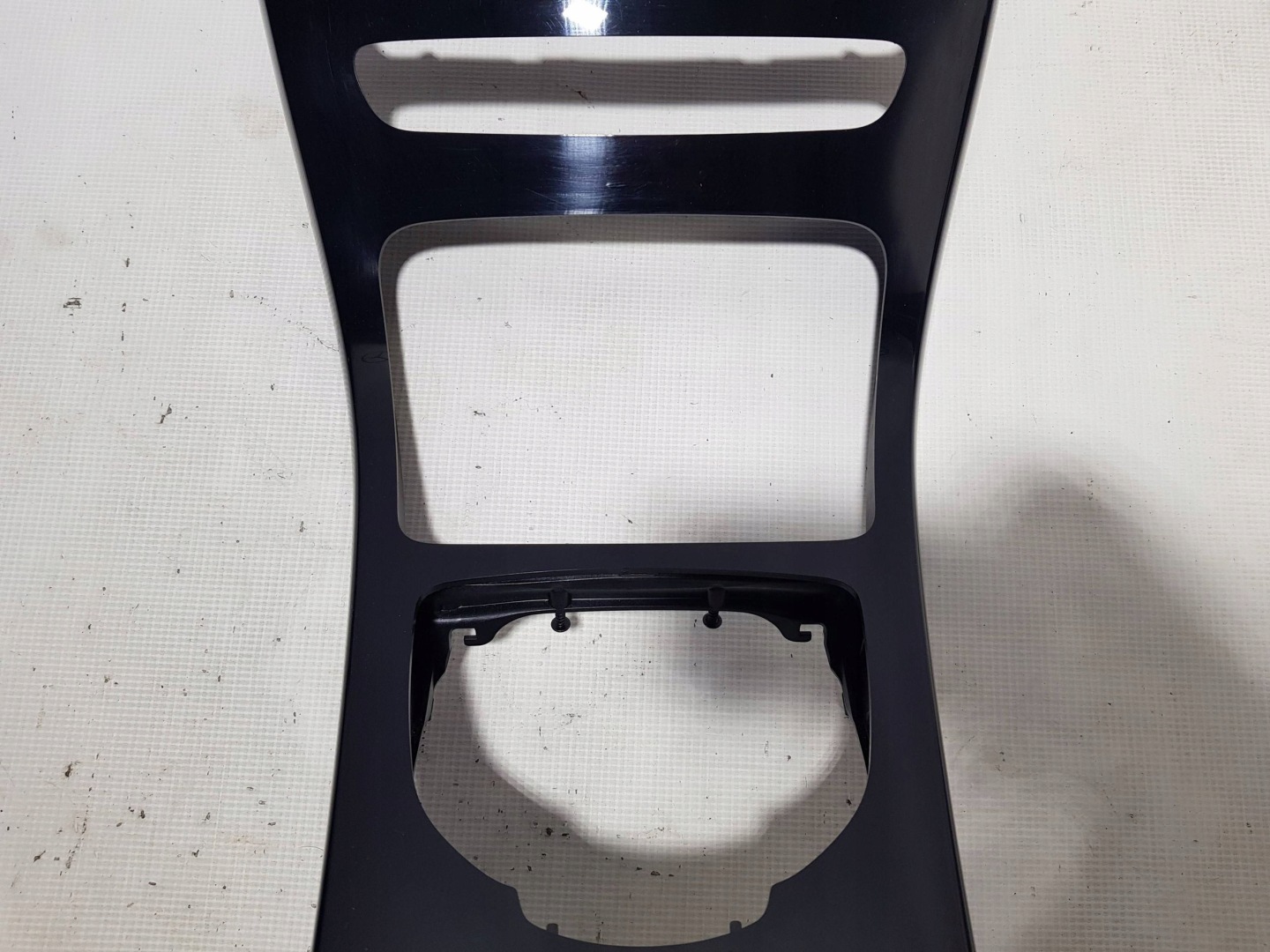 DEKOR PANEL TUNELU frame SRODKOWEGO MERCEDES W205 A2056803905
