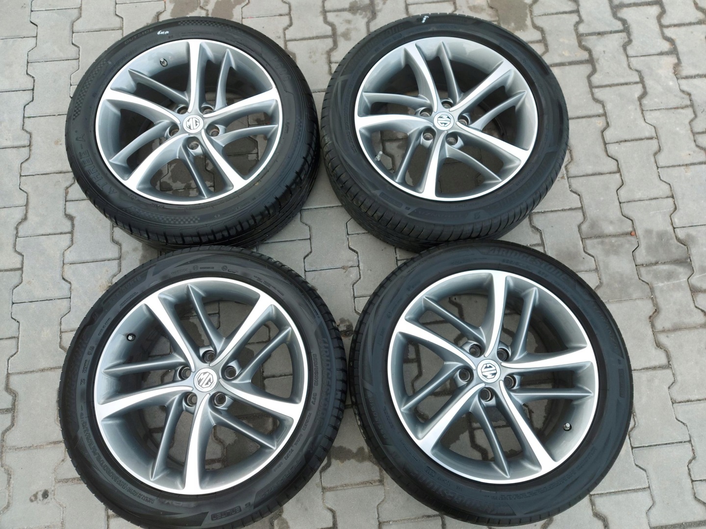 MG HS 2021, SUV 5D wheels discs aluminium 18 et41 235/50/18 10485512